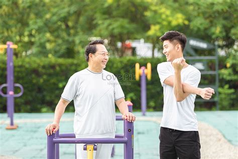 Father And Son Outdoor Sports Stretching Warm Up Picture And Hd Photos Free Download On Lovepik