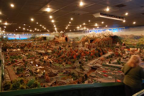 At Least A Photo A Day By Ali The Worlds Largest Indoor Miniature