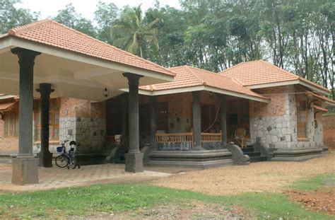 Kerala Home Designs Veedu Designs Nalukettu