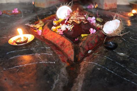 Secrets Of Kamakhya Devi Temple Menstruating Goddess In India