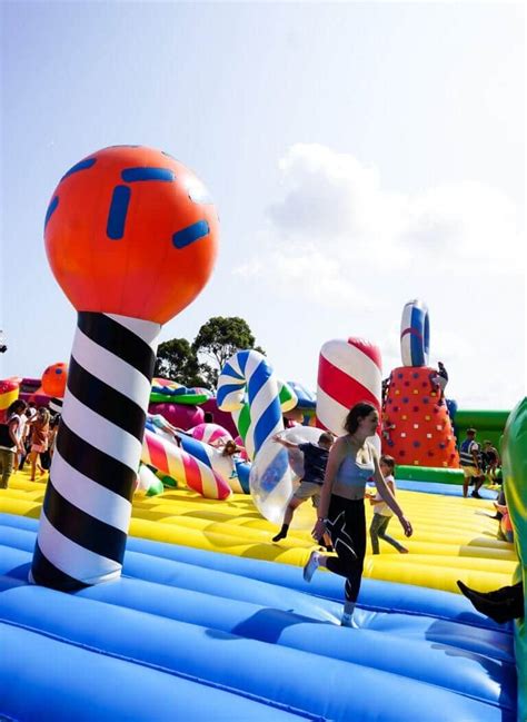 The Big Bounce Australia World S Biggest Jumping Castle Review Info