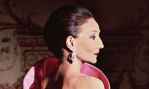 Fashion Lessons From A French Socialite Jacqueline De Ribes Rmg