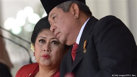 Bikin Terenyuh Catatan Ani Yudhoyono Untuk Sby Terkait Sakitnya