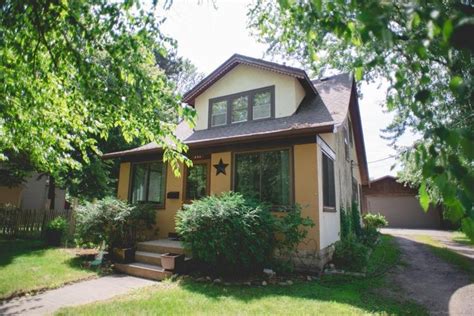 Find thousands of homes for sale or rent with new york times real estate, on the web and on the go. 523 Main St N, Cambridge, MN - 2 beds/1 bath | Old houses ...