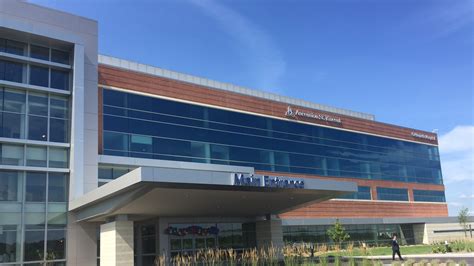 Evansville Ascension St. Vincent hospital relaxes visitor restrictions