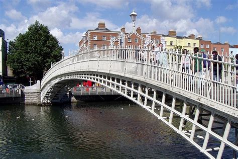 Visitar El Puente Hapenny Bridge De Dublín Lo Que Debes Saber