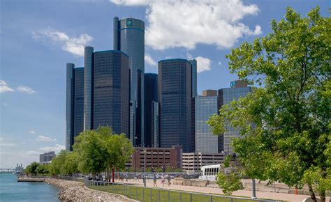5 Ways To Enjoy The Detroit Riverfront 5 Ways To Enjoy The Detroit