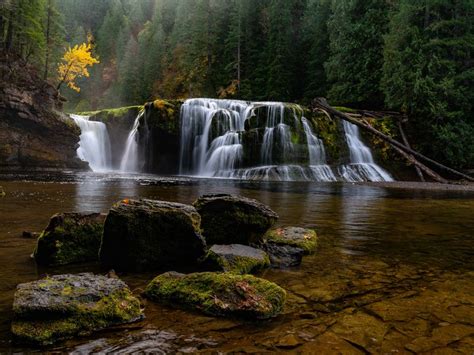 Lower Lewis River Falls In Autumn Smithsonian Photo Contest