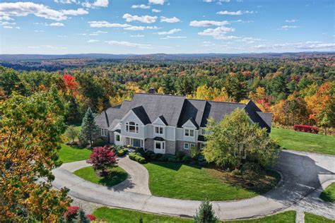 18 Grant Dr, Bedford, NH 03110 - MLS 4934638 - Coldwell Banker