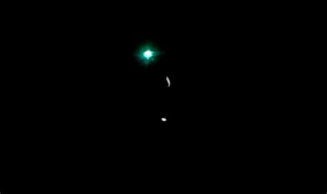 Bizarre Green And White Ufos Seem To Be Communicating Or Transferring
