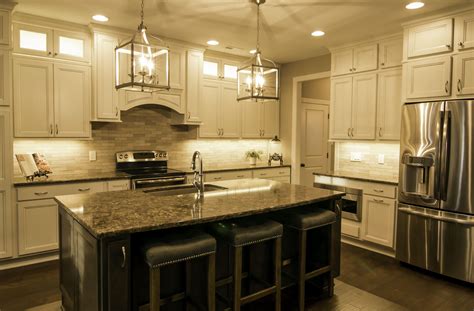 Whether you are searching for inspiration and design tips for your kitchen or looking for some expert. Kitchen cabinet - HomeCrest Cabinetry, Lautner Maple ...