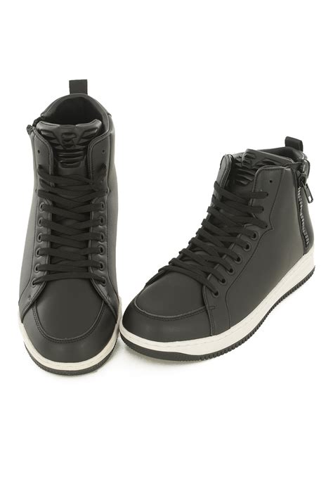 Chics, confortables et pratiques, elles vous accompagneront partout ! Baskets Montantes | Chaussures - Emporio Armani Homme