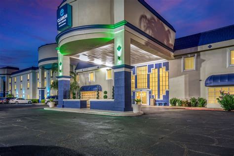 Booking Hotel Clarion Inn Suites Central Clearwater Beach Online