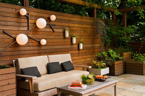 15 Attractive Patio Wall Ideas For A Perfect Outdoor Space La Urbana