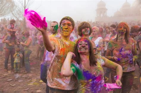 16 Images That Show Just How Insane The Holi Festival In Utah Can Get