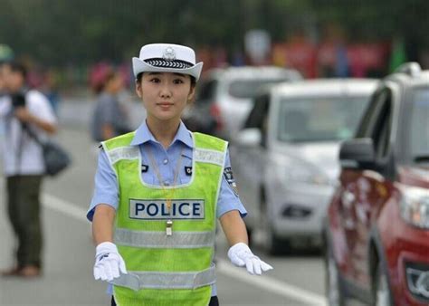 중국 산시성 미인 교통경찰관 ‘화제