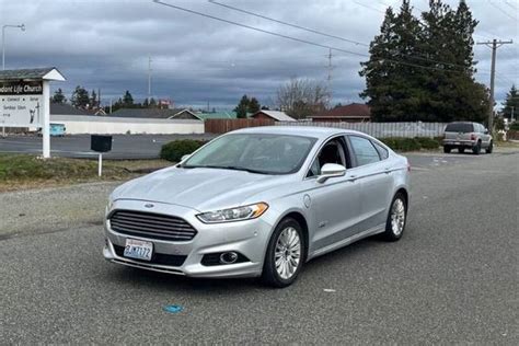 2014 Ford Fusion Energi Review And Ratings Edmunds