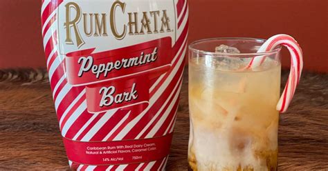 This Peppermint Bark Rumchata White Russian Is A Great Tasting Holiday