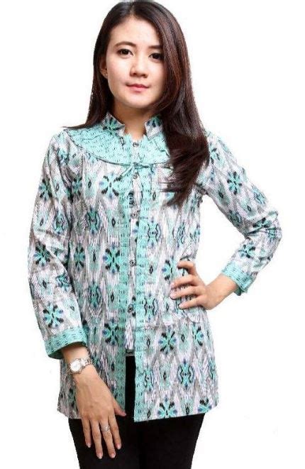 Model baju atasan wanita terbaru 2020 sangat modis dan elegan bisa di pakai saat kerja atau acara santai lainnya,terbuat dari. 10 Model Baju Batik Atasan Kerja Wanita Terbaru 2020