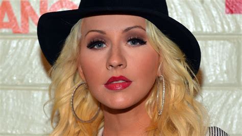 5 Photos Of Christina Aguilera Without Makeup That Blew Us Away With
