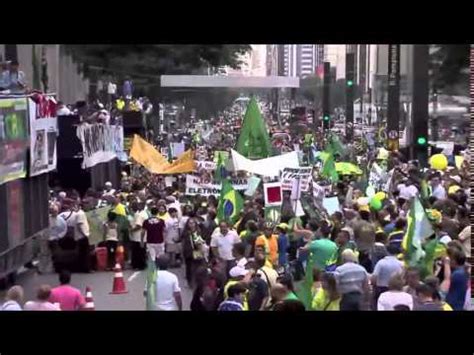 Jun 23, 2021 · começa hoje (23) em são paulo a 51ª edição da são paulo fashion week (spfw), maior evento de moda do país. Mais de três mil pessoas participam de manifestação contra ...