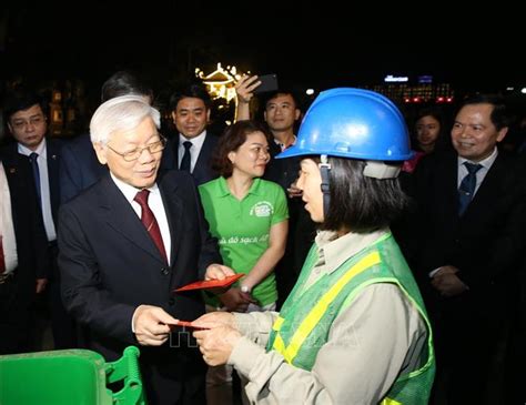 Tổng bí thư nguyễn phú trọng cho biết với hơn 69 triệu lá phiếu của cử tri cả nước để bầu ra 500 đại biểu quốc hội, hơn 3.000 đại biểu hđnd cấp tỉnh; Tổng Bí thư, Chủ tịch nước Nguyễn Phú Trọng dâng hương tại ...