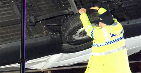 British Police Officer Praised For Saving Van Dangling Off Bridge Cbs News