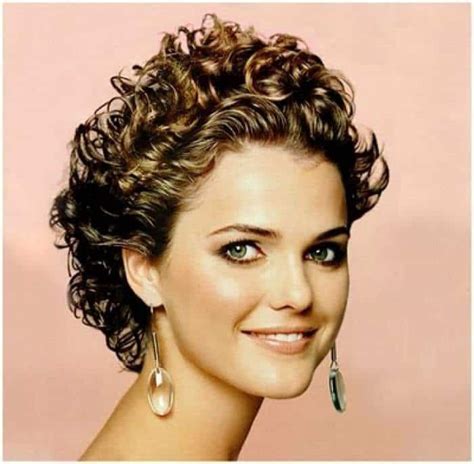 60 Best Short Curly Hairstyles That Are Trendy In 2022