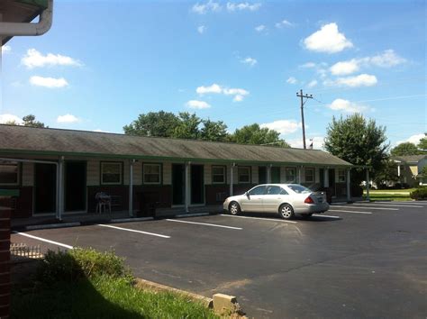 Green Crest Motel Mount Orab Room Prices And Reviews Travelocity