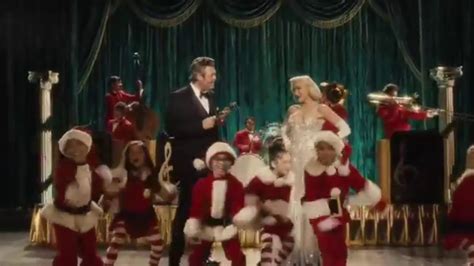 you make it feel like christmas by gwen stefani ft blake shelton youtube