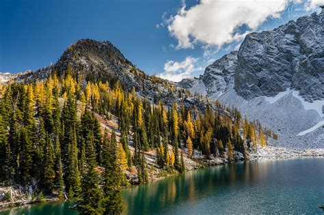 Blue Lake Trail Is One Of The Most Beautiful Hikes In Washington