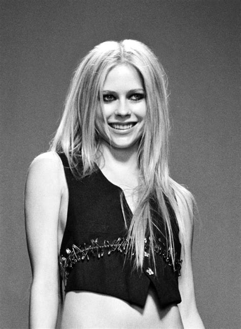 Pin By Gina Lynn On Avrl Avril Levigne Avril Lavingne Avril Lavigne