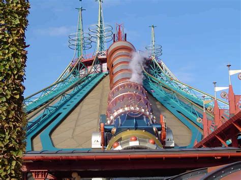 The disneyland resort is located in anaheim , california. Een Disneyland Parijs arrangement: wat zit er bij ...