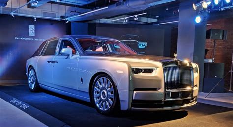 2018 Rolls Royce Phantom Launched Price In India Starts At Inr 95