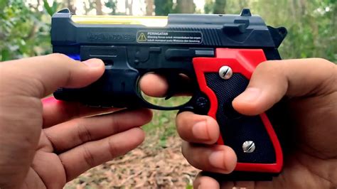 Merakit Dan Bermain Tembak Tembakan Laser Pistol Pistolan Mainan Senjata Tembakan Api Youtube
