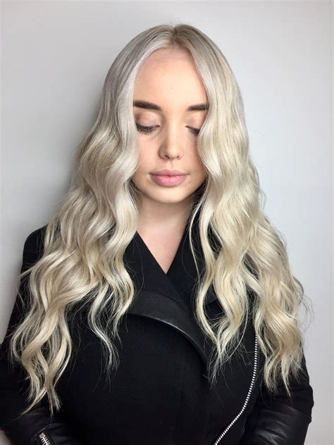 Blonde Full Head Foils Highlights Lowlights Creamy Blondes Ashy Blondes Blondes Waves