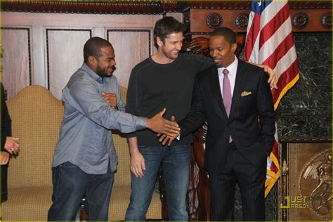 The problem is, with about 30 minutes to go, the movie wants us to stop cheering on clyde (gerry butler) and suddenly start thinking of nick (jamie foxx) as the hero. Gerard Butler is a Law Abiding Citizen: Photo 1673951 ...