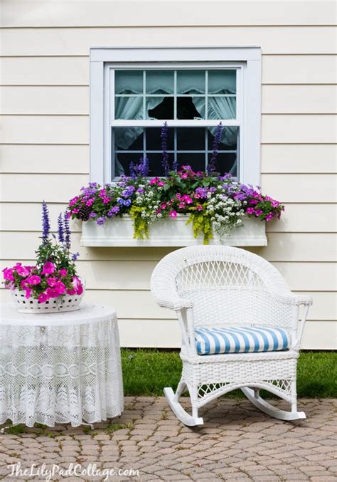 You would use it in front porch, window boxes, patio container, wall planters or flowers arrangement. Pretty Window Boxes To Beautify Your House Exterior - The ...
