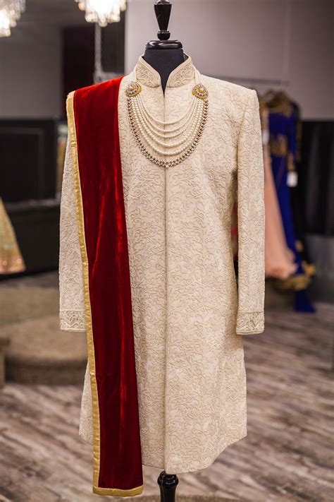 Indian wedding is a grand affair, comprising of lavish feasts, abundant decorations and lots of ceremonies. Pinterest: @pawank90 | Indian groom wear, Indian groom ...