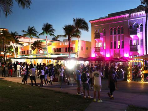Miami Beach Police Shot Pepper Balls At Unruly Spring Break Crowds Who