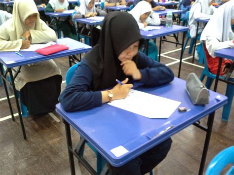 0 ratings0% found this document useful (0 votes). SMK BUKIT RANGIN 25150 KUANTAN: Ujian Lisan Mendengar PT3 ...