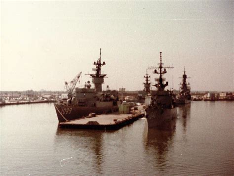 Charleston Sc United States Navy Ships United States Navy Navy Ships