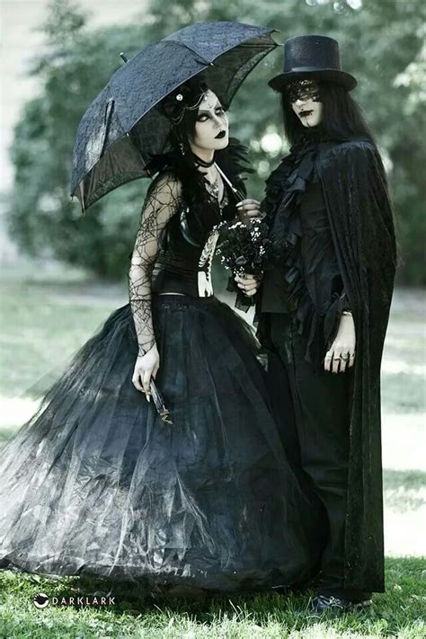 goth romance traditionelle mode gothic mode grufti