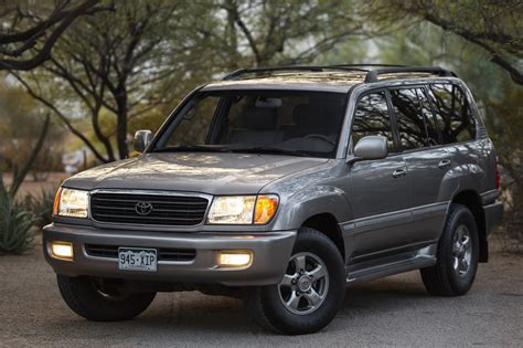 2001 Toyota Land Cruiser Uzj100 For Sale On Bat Auctions Sold For