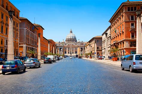 12 Most Popular Streets In Rome Take A Walk Along Rome S Streets And Squares Go Guides