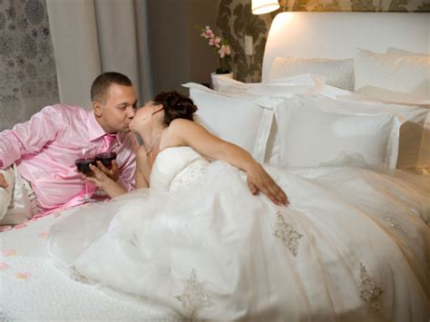 Wedding Night Ideas For Couples Boldsky Com