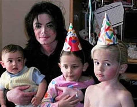 Revelan Fotografías Privadas De Michael Jackson Con Sus Hijos