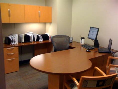 How To Achieve A Clean Office Space