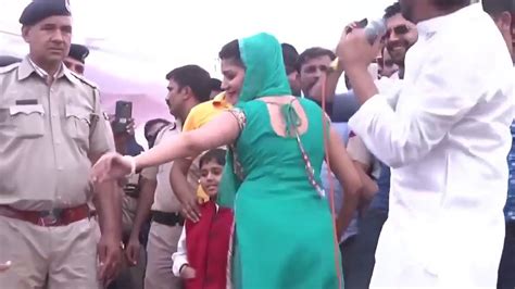 Sapna Choudhary Full New Mujra Dance 2017 Hd Youtube