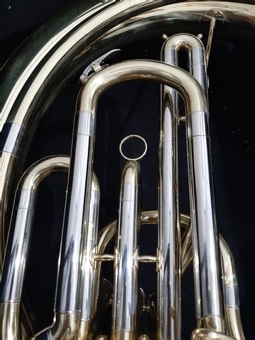 Sousaphon sousaphone sousafon messing brass koffer case mundstück bass tuba. MIL ANUNCIOS.COM - Sousafón/Helicon HE 120